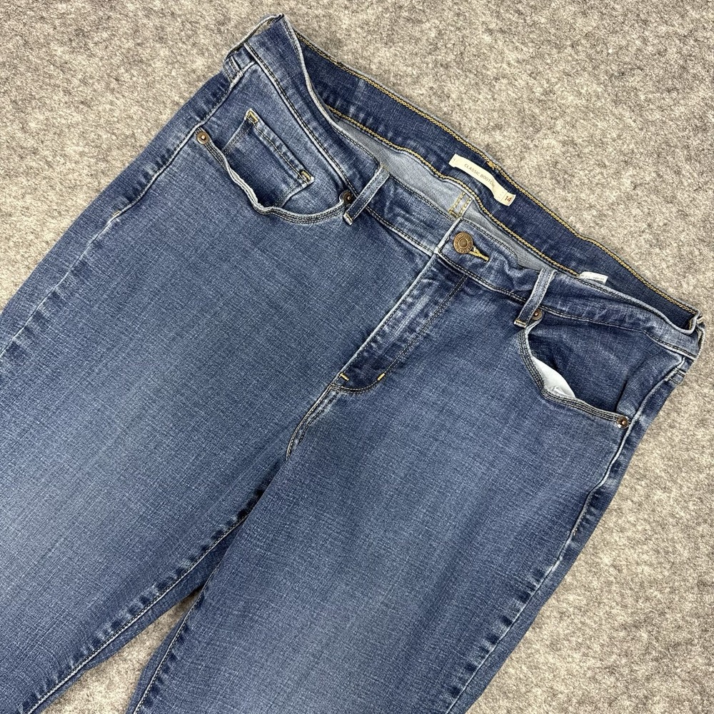 Levi's‎ Women's Mid Rise Classic Bootcut Jeans Size 14 32x32 (meas 33x31) Blue